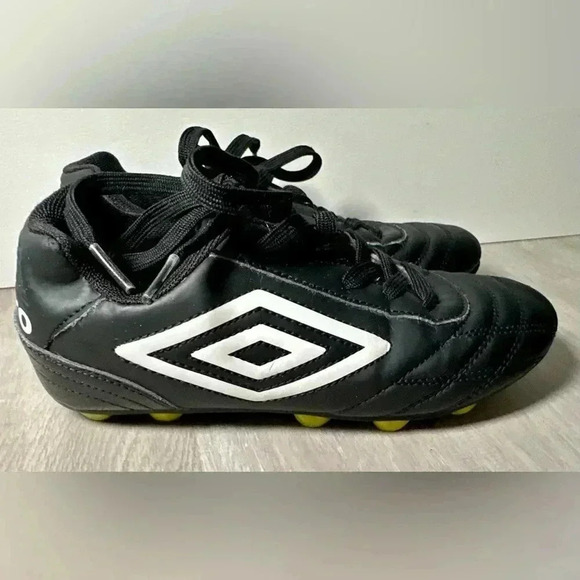 Runic Soccer Futbol Cleats Size 1.5 Youth Black Gold Unisex Low Top Lace Up - Picture 9 of 12